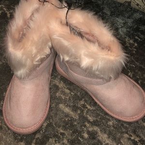 Bebe pink faux fur boots